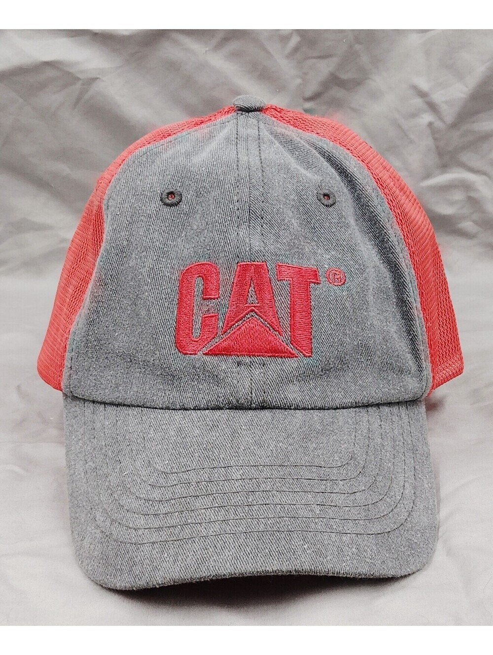 CAT Caterpillar Licensed Merchandise Adjustable Mesh Trucker Hat – New Without T